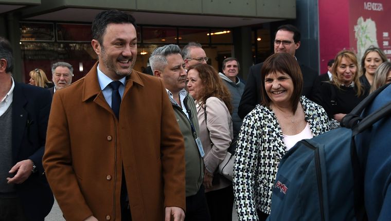 Luis Petri y Patricia Bullrich. Foto: Santiago Tagua/MDZ