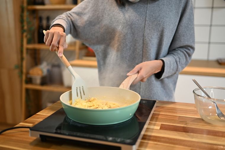 La receta de huevos revueltos más antigua registrada data del siglo XVI en Europa. La receta de huevos revueltos más antigua registrada data del siglo XVI en Europa.