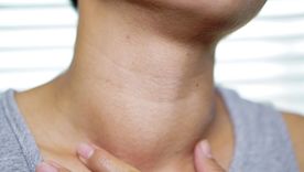 Mantener un control estricto de los niveles hormonales de tiroides. Mantener un control estricto de los niveles hormonales de tiroides.