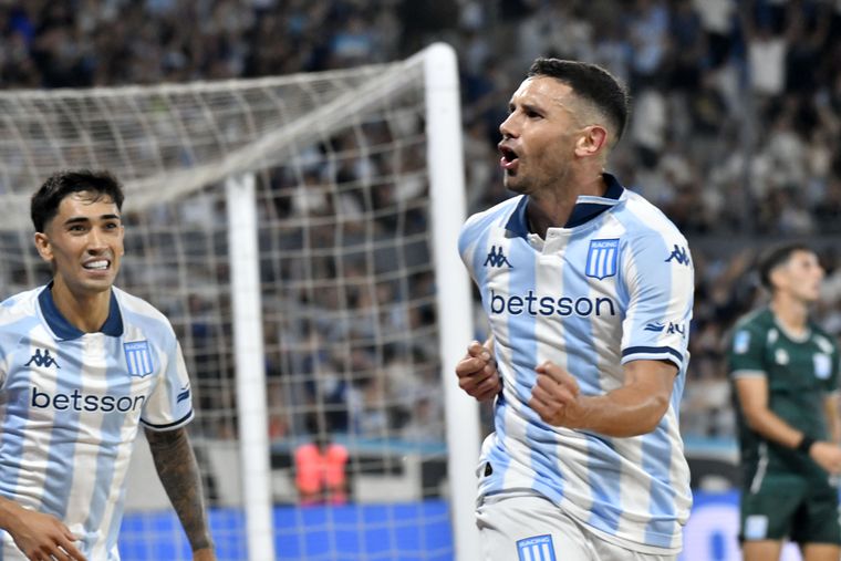 Maravilla Martínez volvió con todo y Racing venció a Estudiantes de Río Cuarto con un doblete suyo.&nbsp;