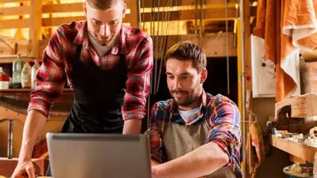 La receta de las empresas familiares para importar e innovar en la salud local