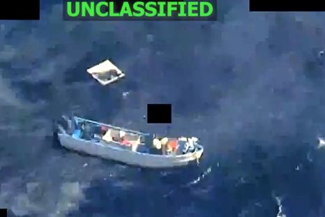 Embarcación bombardeada por Estados Unidos. Foto Ministerio Defensa EE.UU. Embarcación bombardeada por Estados Unidos. Foto Ministerio Defensa EE.UU.