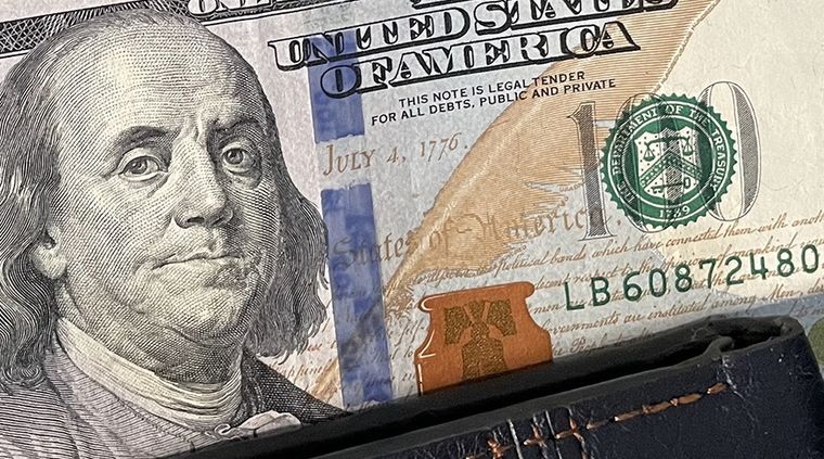 El dólar abrió en calma