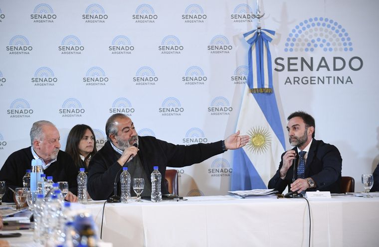 Duro cruce de Héctor Daer con un senador de La Libertad Avanza Foto: Noticias Argentinas