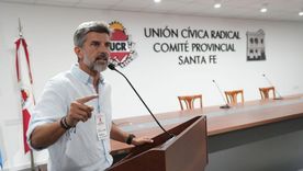 Ulpiano Suarez habló de alternativa al gobierno nacional en un encuentro de la UCR Ulpiano Suarez habló de alternativa al gobierno nacional en un encuentro de la UCR