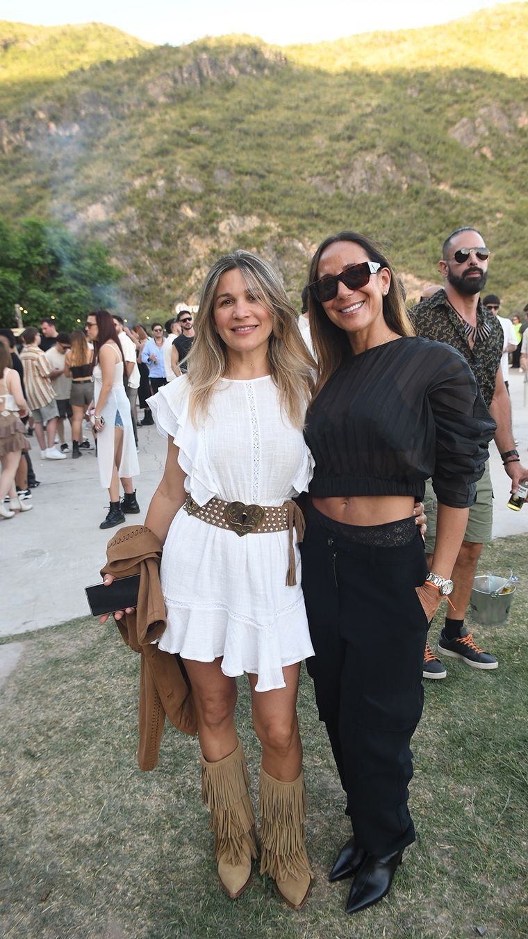 Mariela Manzoni y Eliana Gudiño. Mariela Manzoni y Eliana Gudiño.