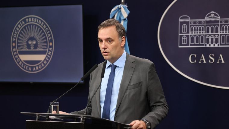 El jefe de Gabinete, Manuel Adorni, en la mira del FMI. Foto: Presidencia El jefe de Gabinete, Manuel Adorni, en la mira del FMI. Foto: Presidencia