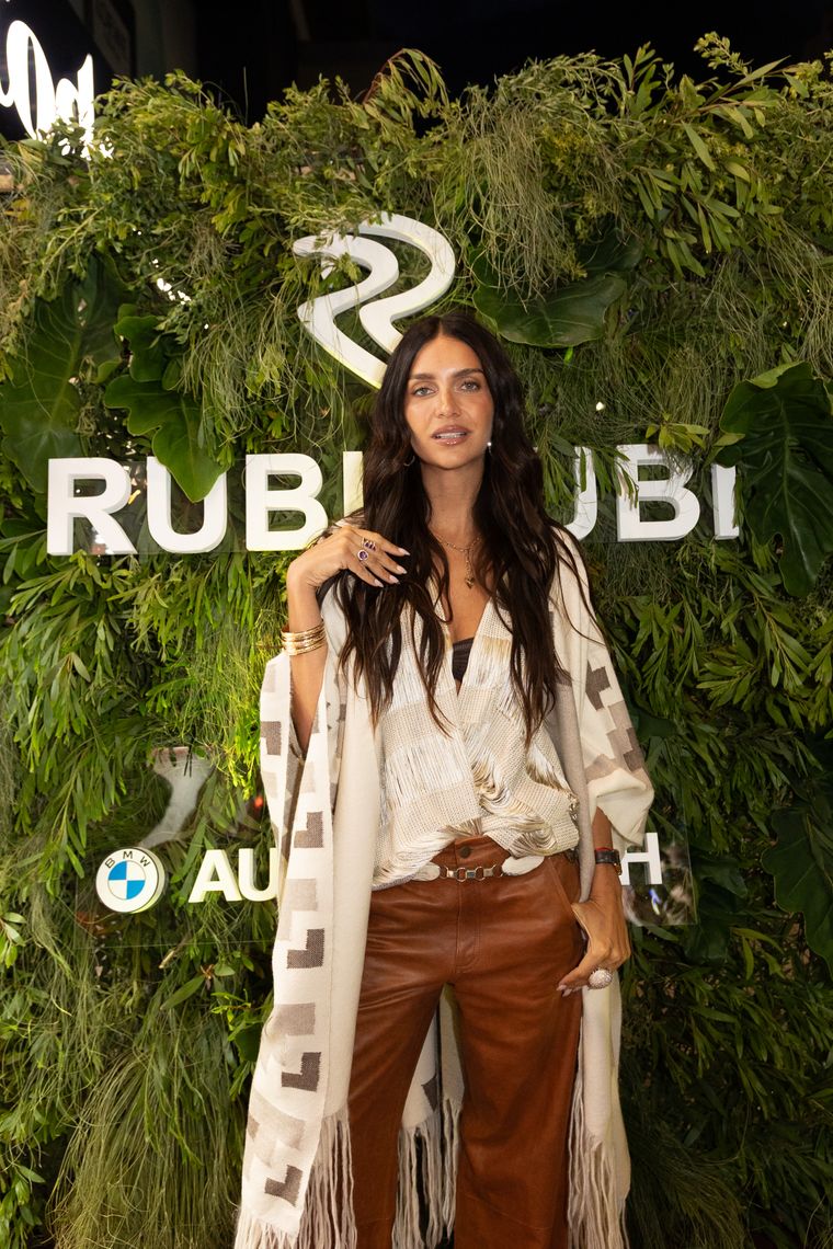 Mirá el look de playa de Zaira Nara.