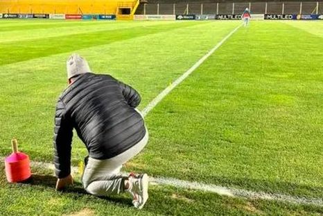 La Conmebol inspeccionó una cancha de la Primera Nacional. 