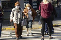 mas de 27 mil abuelos pidieron permiso para salir de sus casas