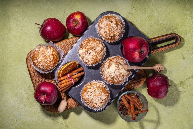 La canela no solo aporta sabor a esta receta, sino que también tiene propiedades antioxidantes y antiinflamatorias. La canela no solo aporta sabor a esta receta, sino que también tiene propiedades antioxidantes y antiinflamatorias.