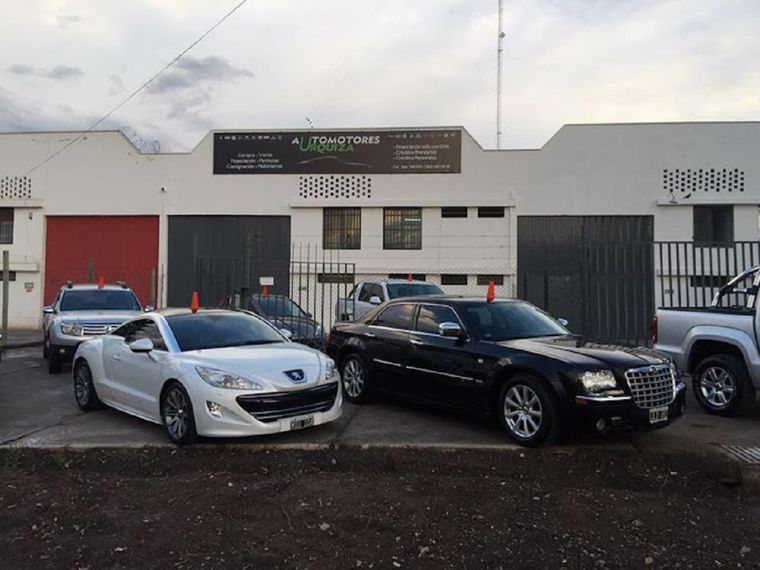 La concesionaria asaltada