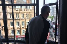 El presentador está soltero.