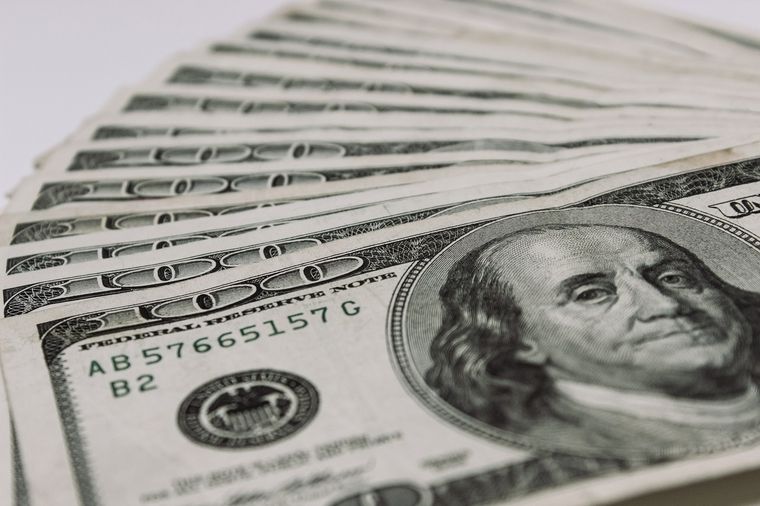 El dólar blue cotiza en 205 pesos. Foto: Pexels