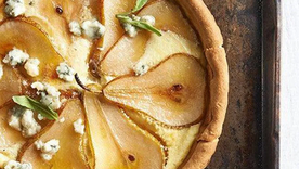 Tarta fácil de pera y queso azul.