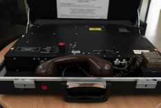 En 1980 a un hombre se le encomendó una misión secreta: crear un teléfono seguro y portátil.