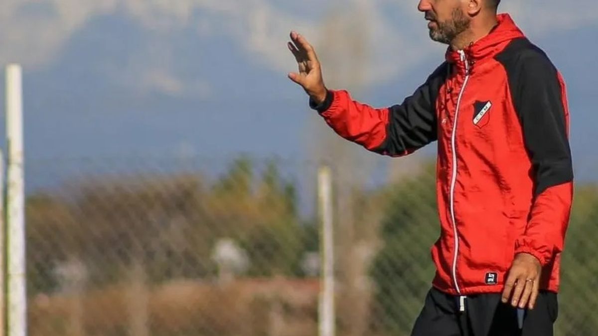 Maipú contra Chacarita: Echeverría recupera 'soldados' tras superar cuadro gripal
