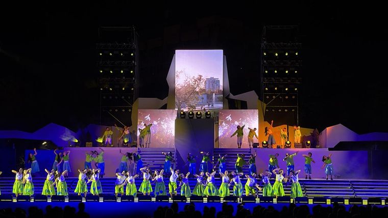 El calendario vendimial trae el brillo y la energía de una gran propuesta artística. Maru Mena - MDZ