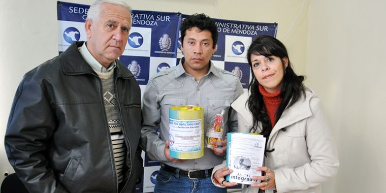 Rafael García, Job Sombra y Silvina García, integrantes de ASHEPE Foto: Ariel Jalley/mediamza.com