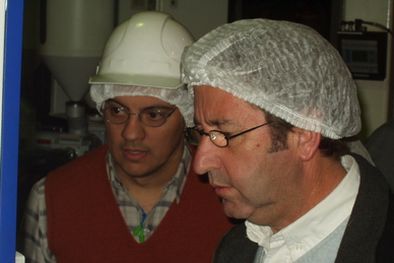 MDZol | Cobos visitó Plastiandino e hizo un importante anuncio.