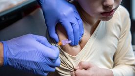 Frente a los casos de sarampión en el mundo, las autoridades del Ministerio de Salud recomiendan completar el esquema al menos 15 días antes de viajar.&nbsp;