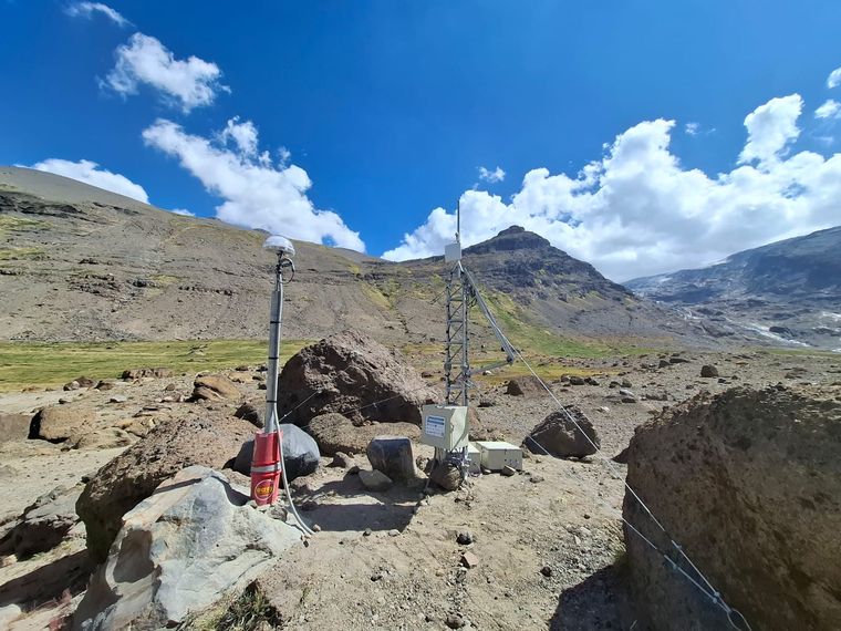 El Observatorio Argentino de Vigilancia Volcánica, incrementó las capacidades de monitoreo y alerta temprana en Mendoza.