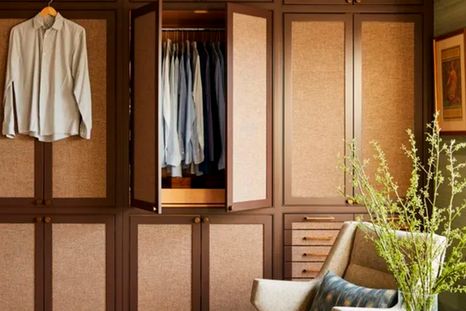 Un buen punto de partida para evaluar el desapego consiste en saber que los objetos que amas son parte de tu vida, pero no tu vida en sí misma. Foto: Grupo Mendelson