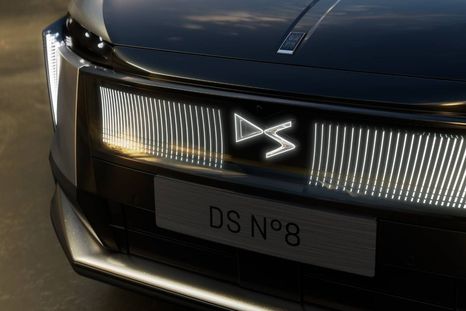 DS N°8