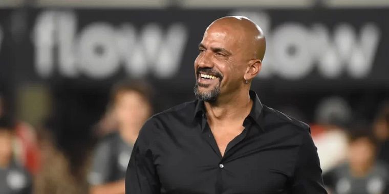 Juan Sebastián Verón asistirá a la final entre Estudiantes y Racing.