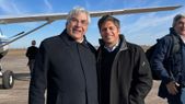 El intendente de General Villegas, Gilberto Alegre, con Axel Kicillof.