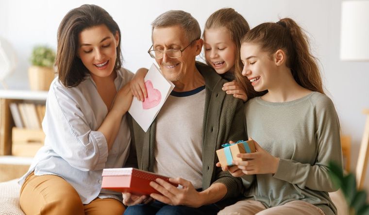 La inteligencia artificial te ayuda a elegir el regalo para papá. 