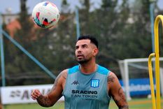 Cardona se perdió el entrenamiento del martes por presentar un cuadro gripal. (foto: @RacingClub). Cardona se perdió el entrenamiento del martes por presentar un cuadro gripal. (foto: @RacingClub).