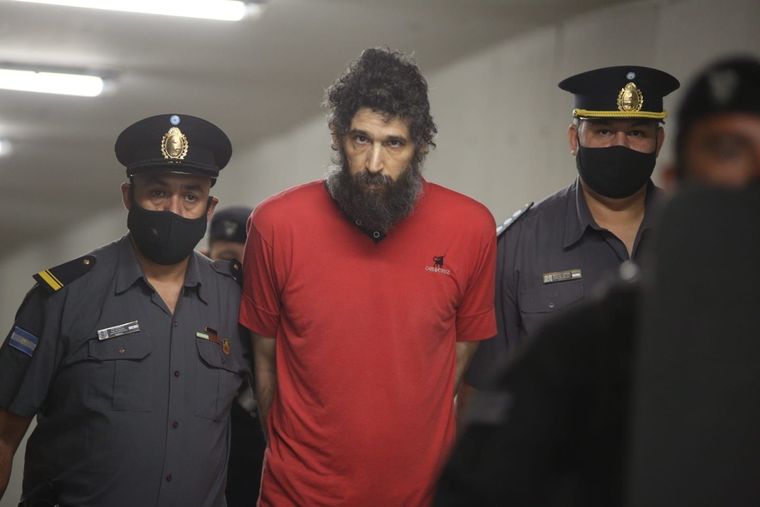 Pereg no quiso estar en la audiencia: sigue las instancias desde una sala contigua