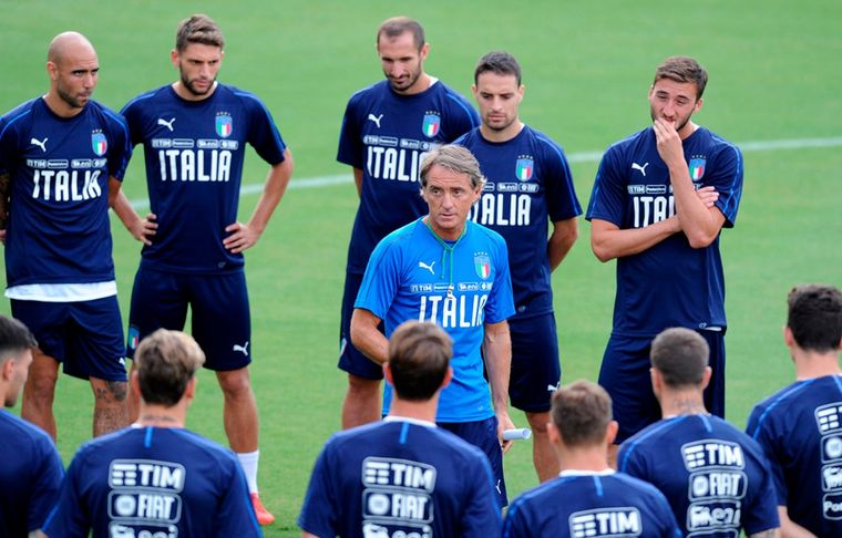 La Selección italiana, a la expectativa de la decisión de la FIFA sobre Irán.