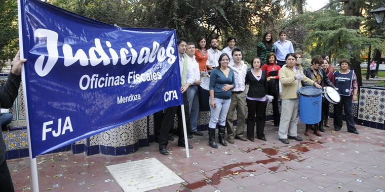 Mañana se reunirán en el edificio de San Martín 322. Foto: Alf Ponce / MDZ