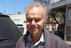 La Justicia de Bahía Blanca investiga a la enfermera por la muerte de Rubén Zukerman. La Justicia de Bahía Blanca investiga a la enfermera por la muerte de Rubén Zukerman.