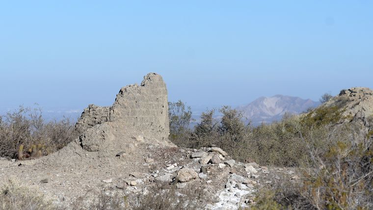 Lo que queda de lo que alguna vez fueron las casas de los obreros. Lo que queda de lo que alguna vez fueron las casas de los obreros.
