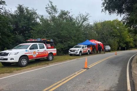 Un joven de 29 años fue encontrado sin vida luego de haber sido arrastrado por la corriente de un río crecido en un paraje cercano a la localidad de Ascochinga. Un joven de 29 años fue encontrado sin vida luego de haber sido arrastrado por la corriente de un río crecido en un paraje cercano a la localidad de Ascochinga.