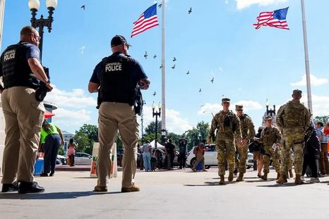 No es la primera vez que Donald Trump despliega militares en calles de Estados Unidos. Foto Efe No es la primera vez que Donald Trump despliega militares en calles de Estados Unidos. Foto Efe