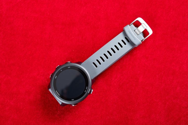 El Garmin Forerunner 570 ofrece hasta 10 días de autonomía, aunque su rendimiento aún queda por debajo de modelos más costosos. El Garmin Forerunner 570 ofrece hasta 10 días de autonomía, aunque su rendimiento aún queda por debajo de modelos más costosos.