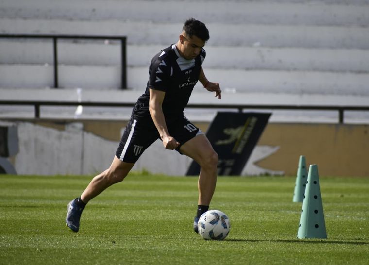 Ciccolini pelea por un lugar. Foto: Prensa GYE