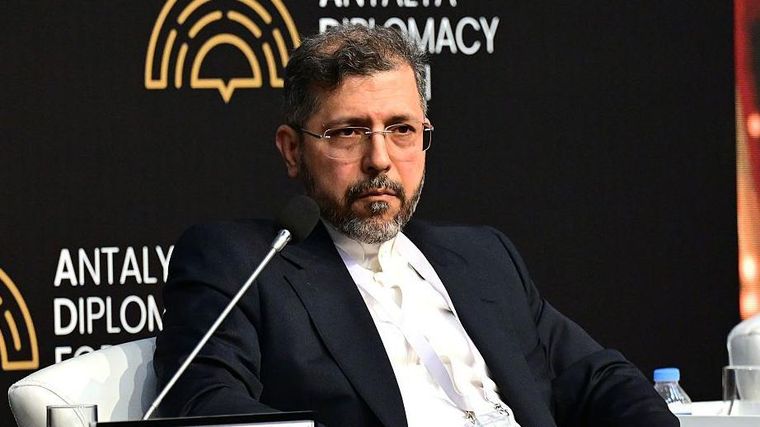 "Lo que está sucediendo ahora mismo es un acto de agresión", dice Khatibzadeh.