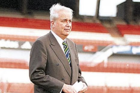 Dirigente histórico del Millonario, Davicce fue protagonista de uno de los períodos más exitosos de River Plate. Dirigente histórico del Millonario, Davicce fue protagonista de uno de los períodos más exitosos de River Plate.