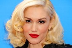 Foto: https://www.retikul.hu/pluszminusz/gwen_stefani_arca_nemcsak_a_retustol_olyan_muvi_szornyu_mit_tett_magaval_a_48_eves_enekesno/