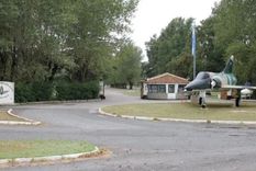 Un integrante de la Fuerza Aérea murió durante un entrenamiento de paracaidismo en Tandil. Foto: Facebook/Fuerza Aérea Argentina