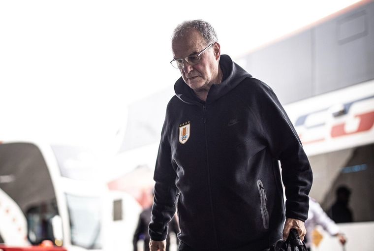 El DT charló con los líderes del equipo. Foto: Uruguay