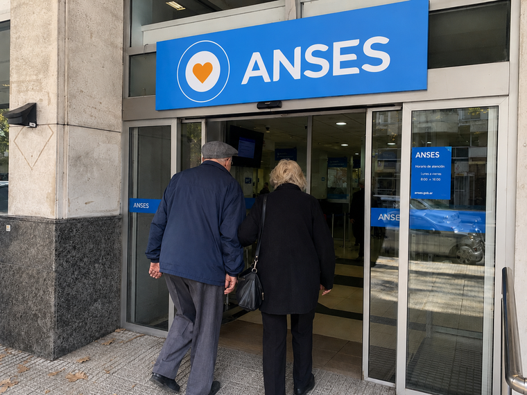 El aguinaldo para jubilados y pensionados se comenzará a pagar en junio.
