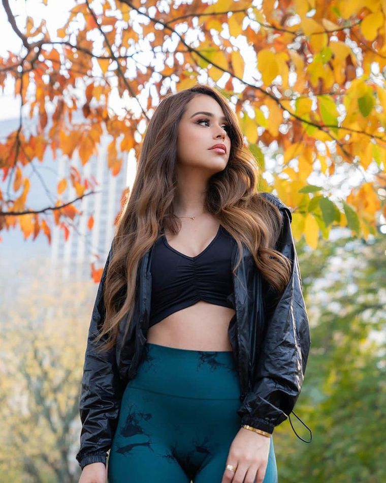 Yanet García lleva los leggins que hacen efecto aumento de glúteos Yanet García es una reconocida influencer y modelo mexicana. Foto: Instagram/Yanet García