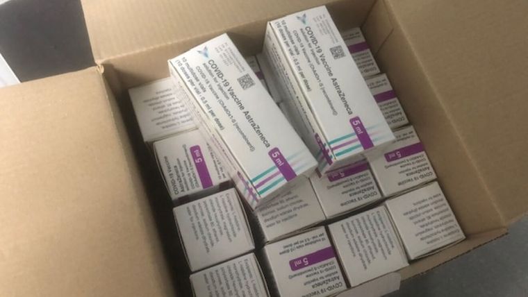 Hallaron en Italia casi 30 millones de vacunas escondidas que eran para Reino Unido Foto: Marca