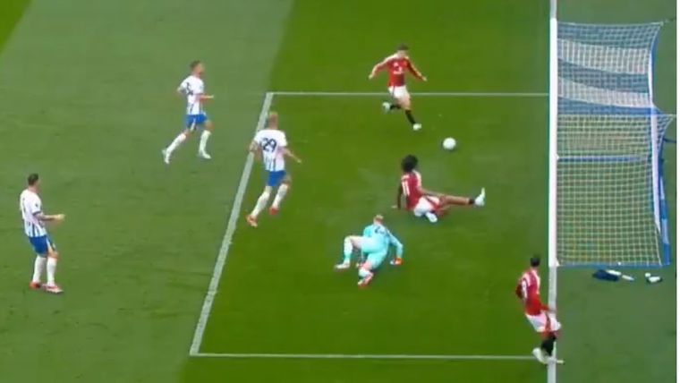 Garnacho ya remató para marcar el tanto que fue anulado. Foto: Captura Video